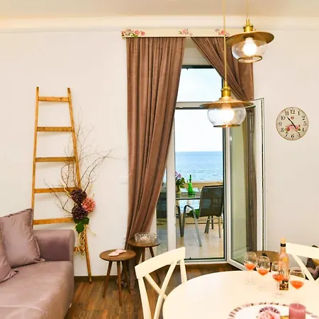 Apartment Carissima-direct On Sea, Lovran-opatija *